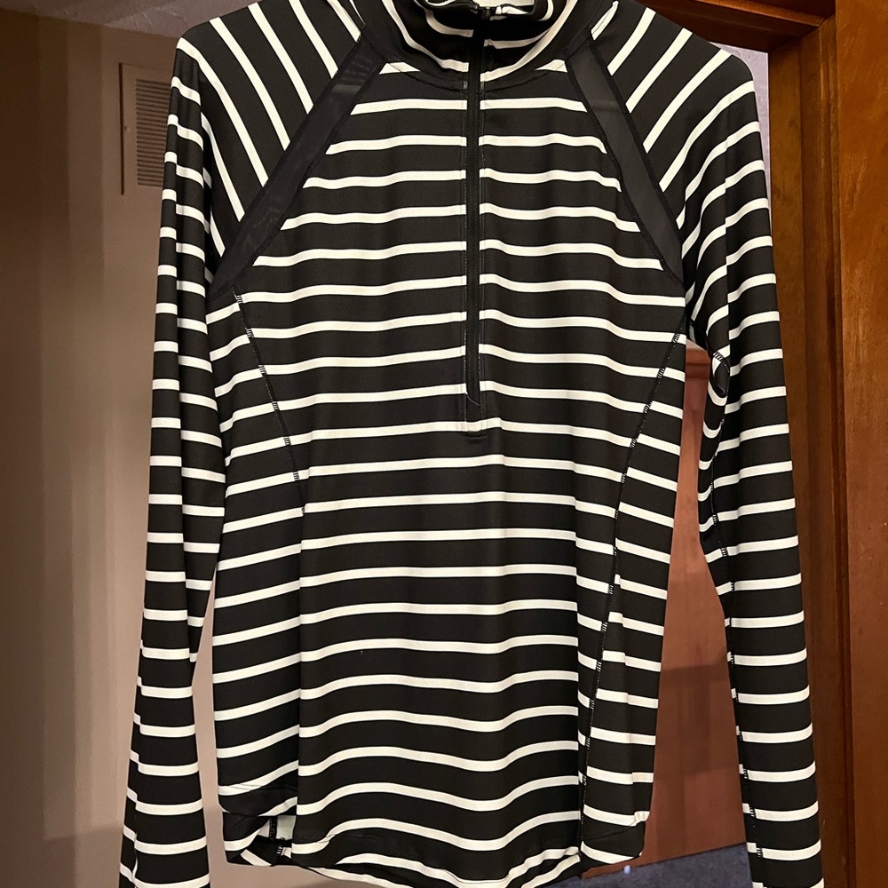 Like new! New Balance 1/2 zip.